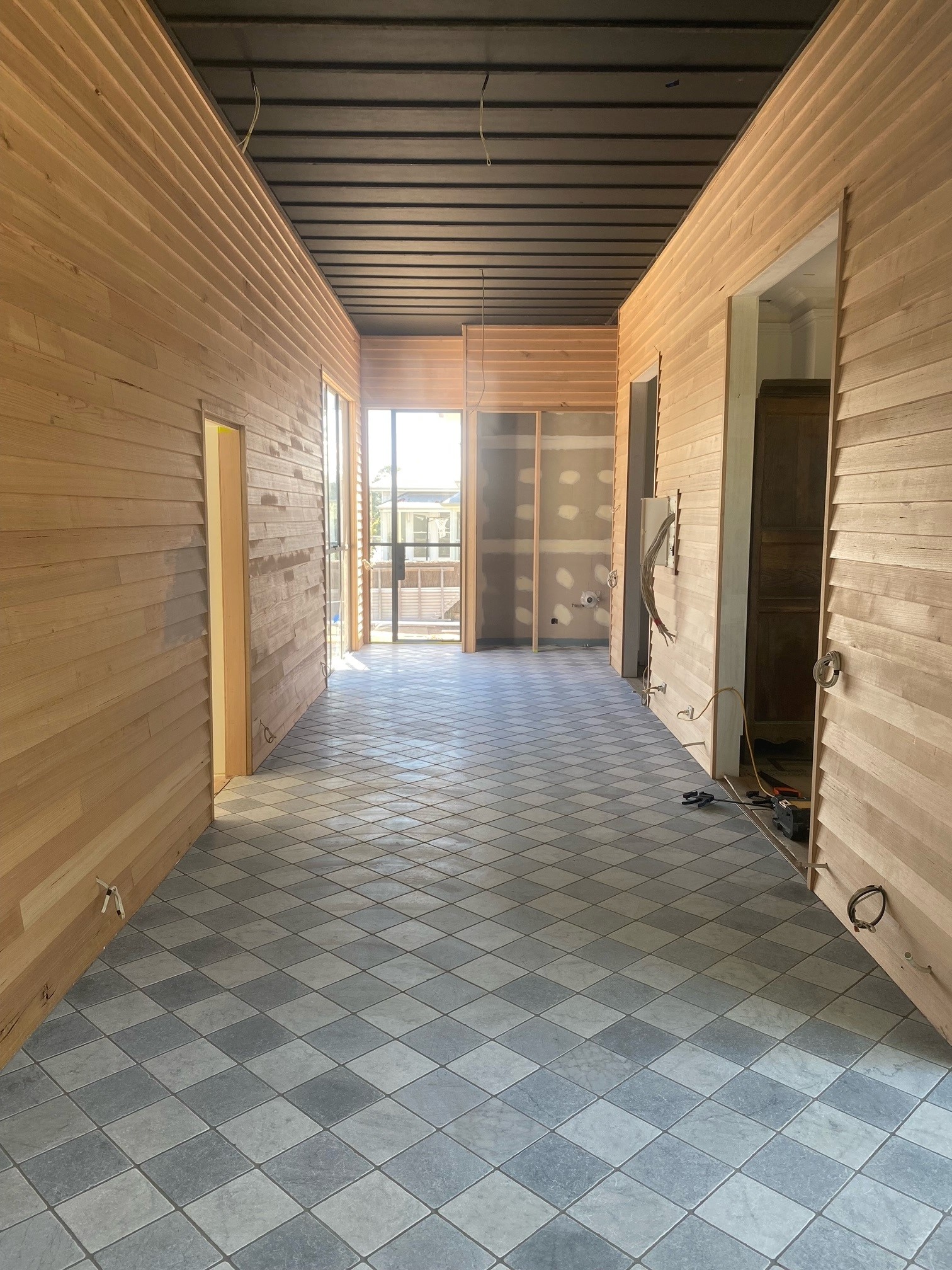 Senini Stone srl | BARDIGLIO E CARRARA 40X40 BURATTATO SP. 1 CM