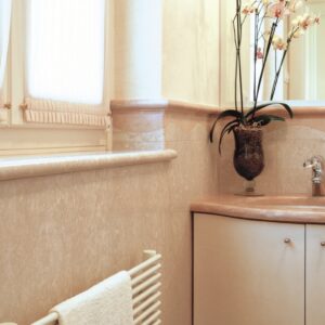 Senini Stone srl | BOISERIE PATINATA CON DECORO INTARSIATO GEA