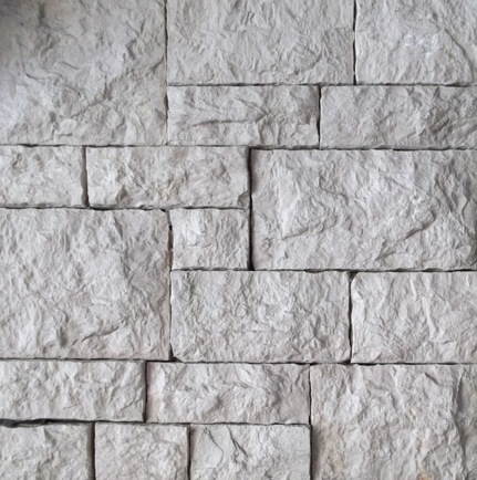 Senini Stone srl | BOTTICINO SPACCATELLO 8-12-20 SP. 3 CM LATI A SPACCO