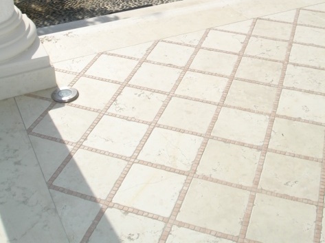 Senini Stone srl | BIANCONE 10X10 BURATTATO SP. 1 CM – MARMO BIANCO ASIAGO