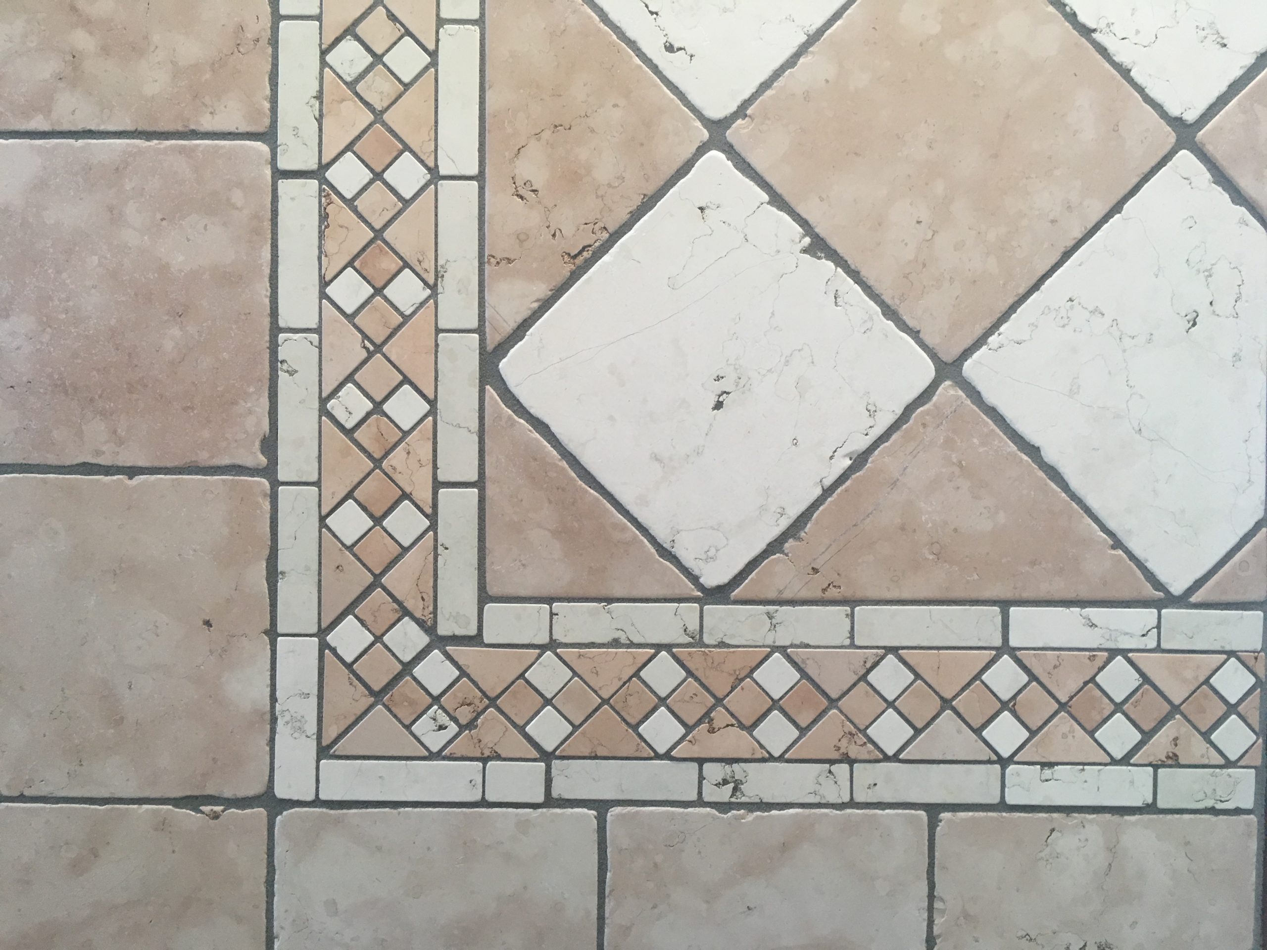 Senini Stone srl | BIANCONE 10X10 BURATTATO SP. 1 CM – MARMO BIANCO ASIAGO